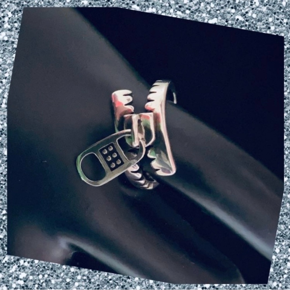 Adjustable Silver Zipper Ring - Picture 3 of 3